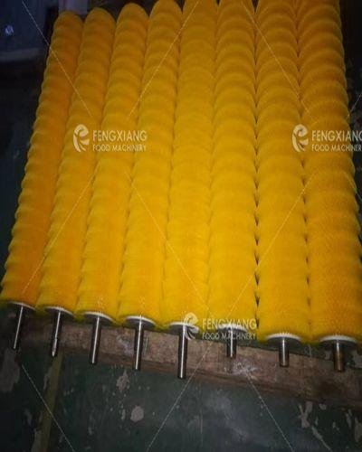 Industrial Customized Food Cleaning and Peeling Nylon Brush Roller 3