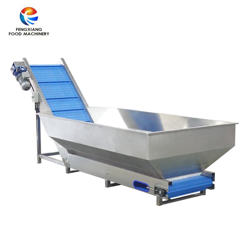 Conveyor machine with hopper