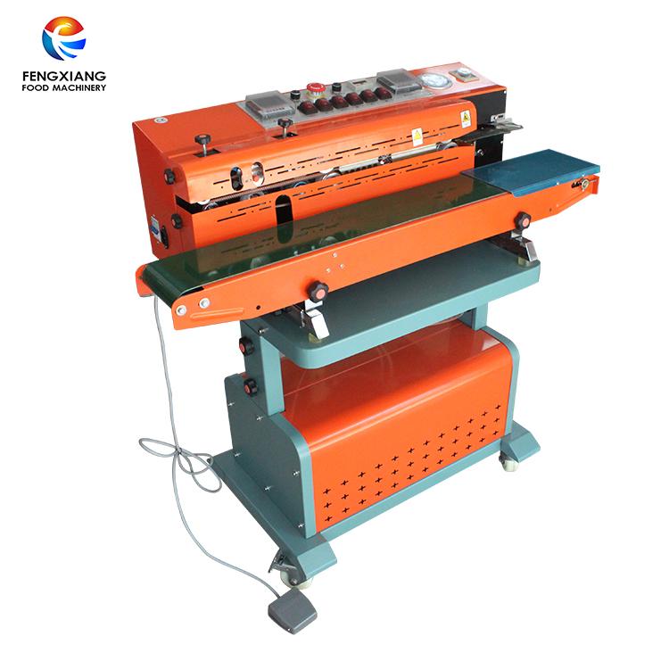 Small multi-function continuous vacuum/gas packing machine