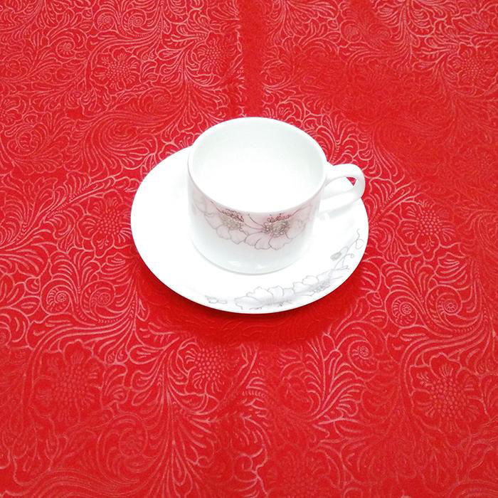 TNT Waterproof Disposable Table Cloth Non Woven Dinner Table Cover Roll 3