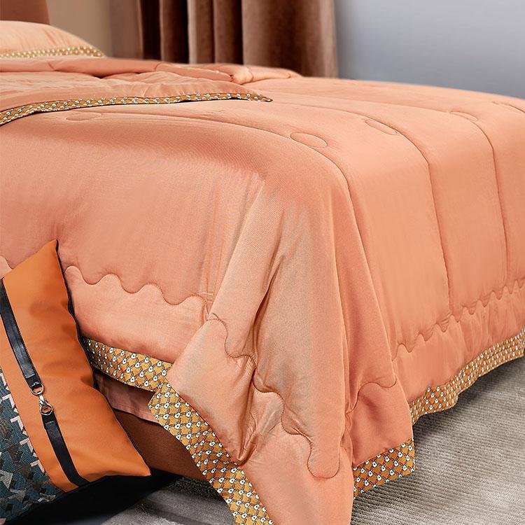  Hypoallergenic Luxury Delicate Cooling Summer Quilted Comforters  4