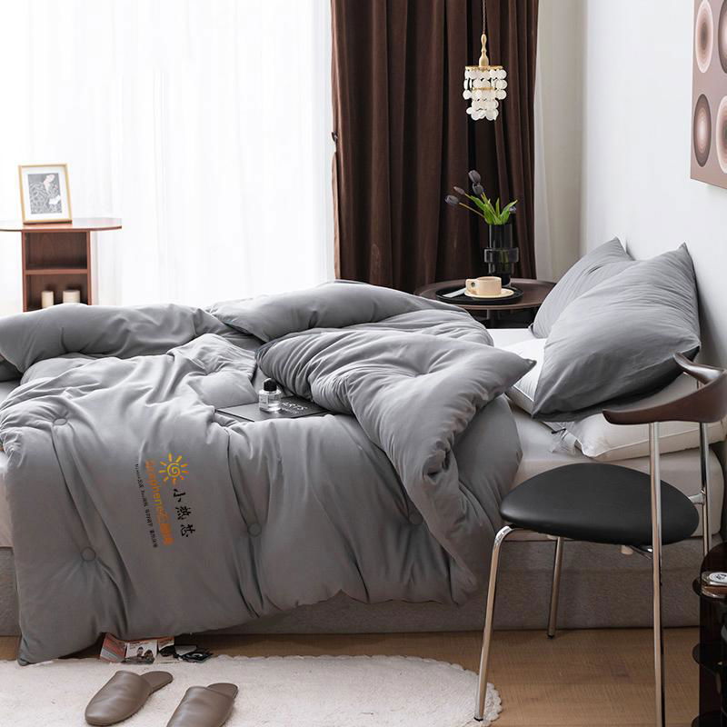 200x230cm Small Heat Core Warm Down Comforter Breathable OEM Bed