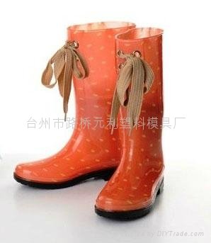 two color rain boots mould for Italy Maingroup Machine 2