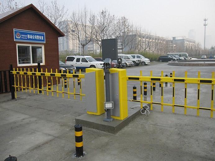 青島專業弱電車位引導車牌識別系統管理安裝 2