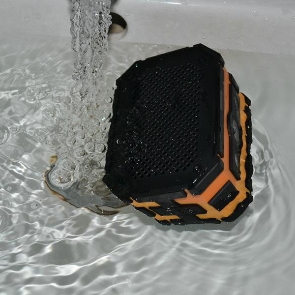 Power bank waterproof mini speaker  IPX7,mp3 player pool sea 5