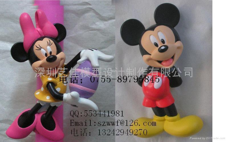 Disney cartoon doll resin product processing.