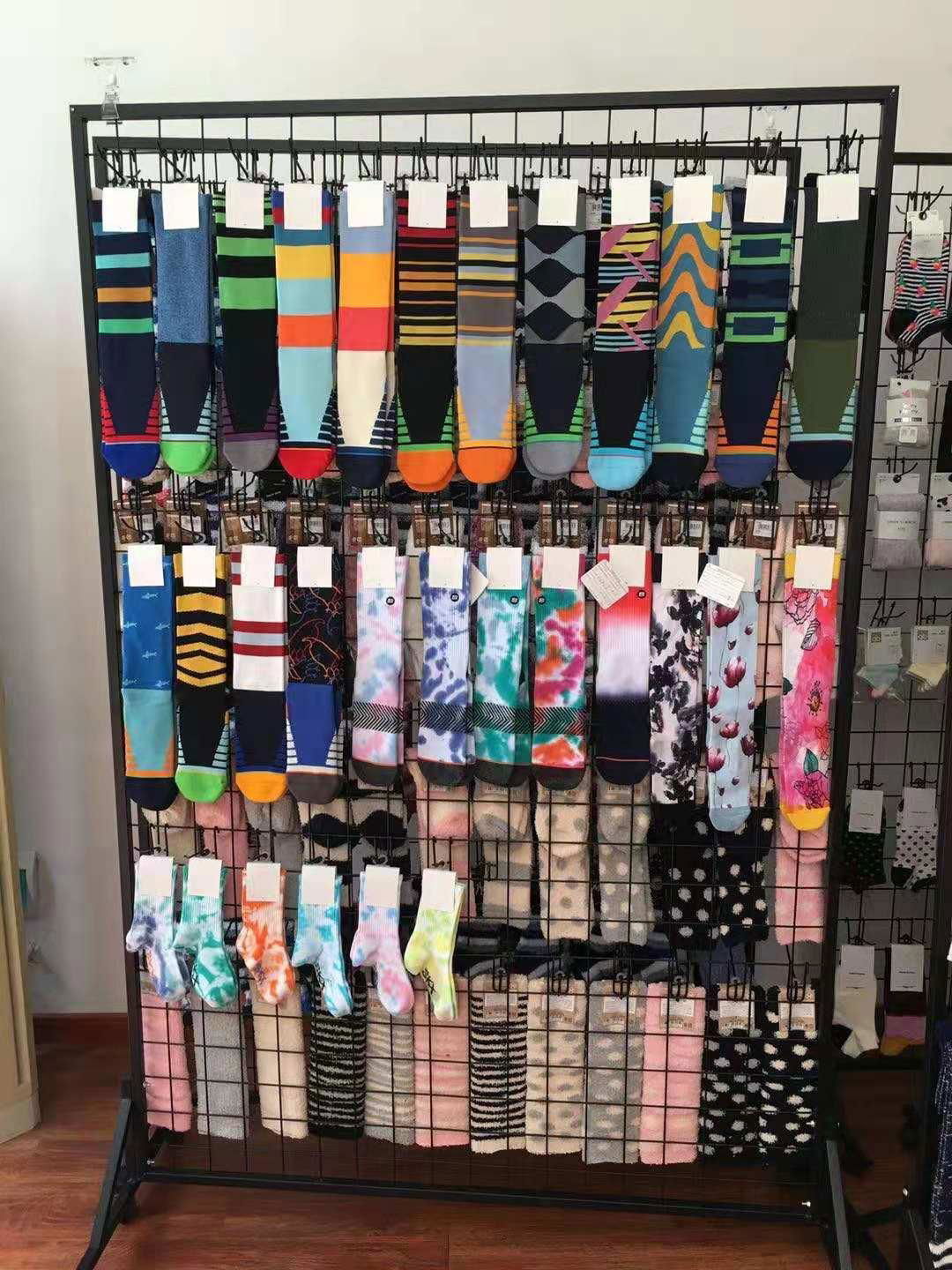 MEN AND WOMEN'S SOCKS 5