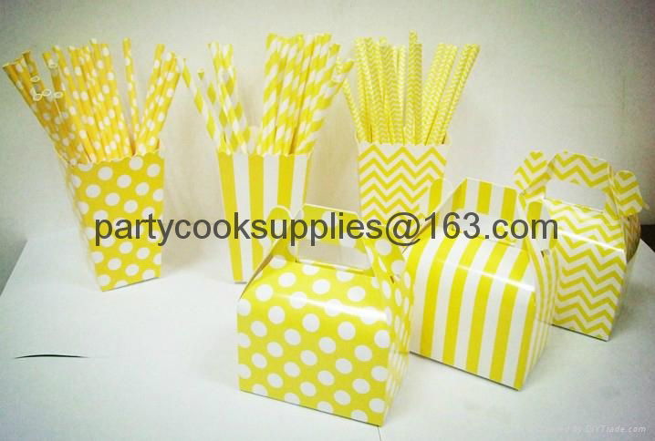 gable box Gift Boxes Packaged Boxes with Handle  4