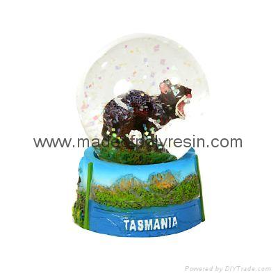 polyresin snow globe,resin water globe,polyresin globe