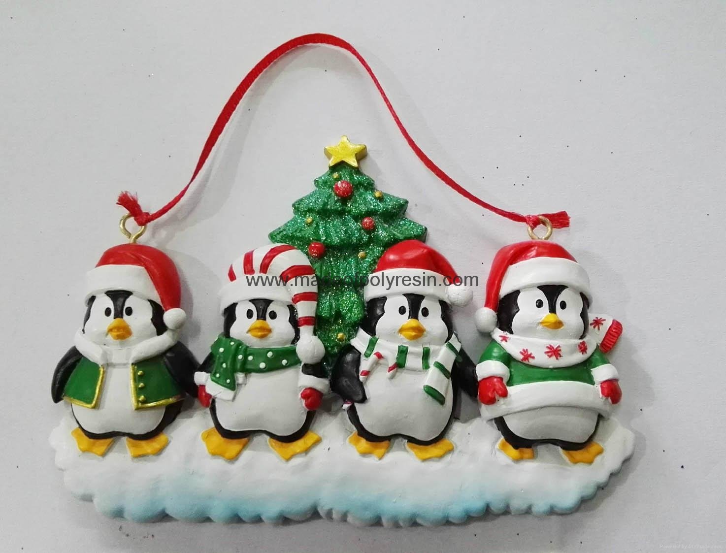 Personalized christmas decoration of Pengium family