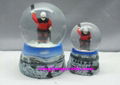 Polyresin skating snowman of snow globe crafts