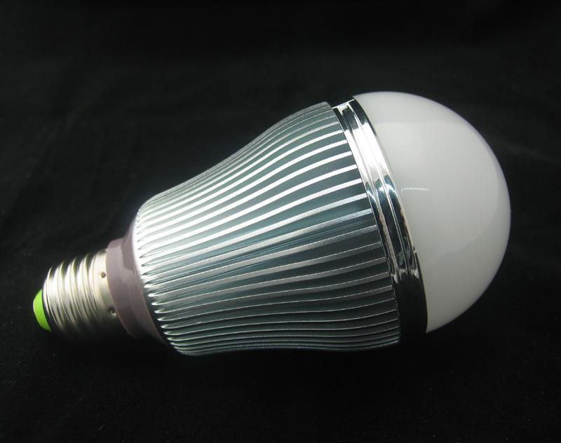 E27/E26 LED Ball Light of 7W 