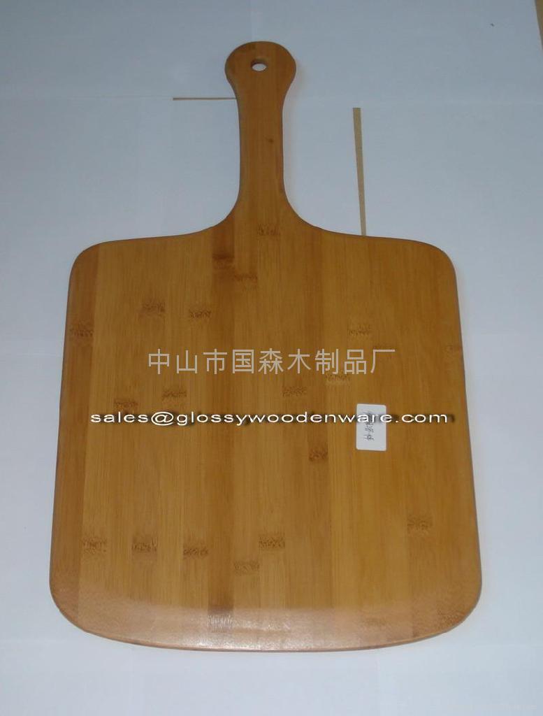 BAMBOO CUTTING BOARD 4