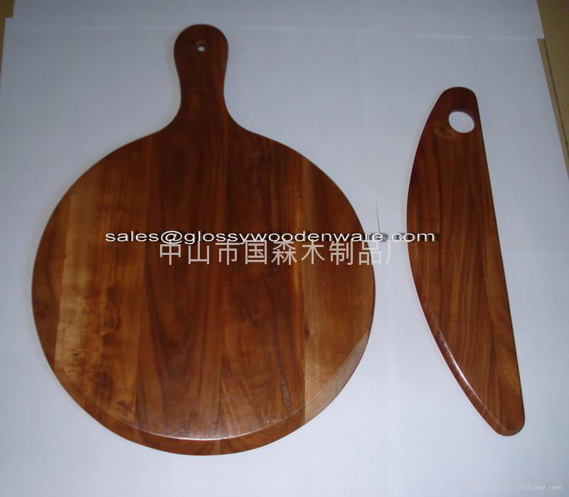 BAMBOO CUTTING BOARD 2