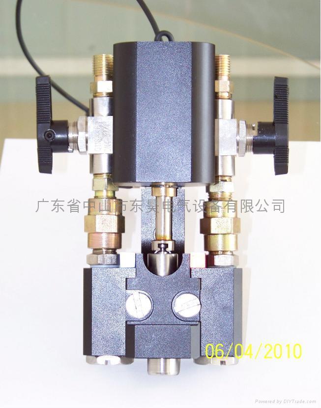 聚氨酯(PU)現場發泡緩衝包裝設備 5