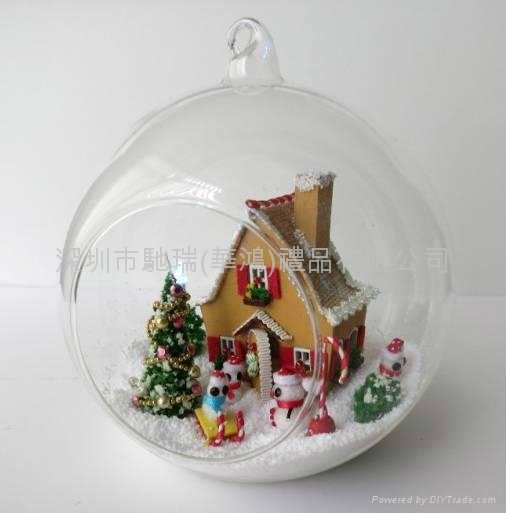 The MINI Christmas glass hut was hanging by voice control outdoor/indoor