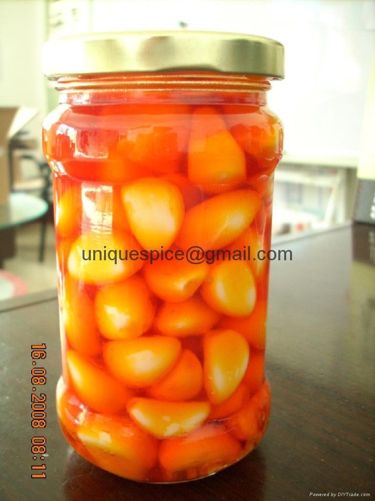 Peeled Garlic In Glass Jar (Click for Large Photo) 