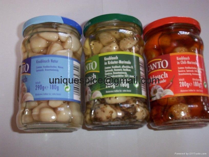 Peeled Garlic In Glass Jar (Click for Large Photo)