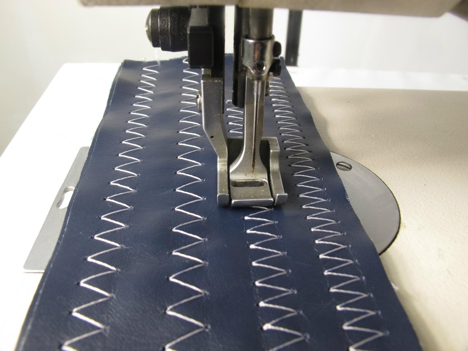 One Needle Long Arm Heavy Duty Compound Feed Zig Zag Sewing Machine