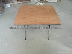 Square  folding  table