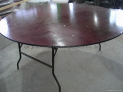 Round banquet table