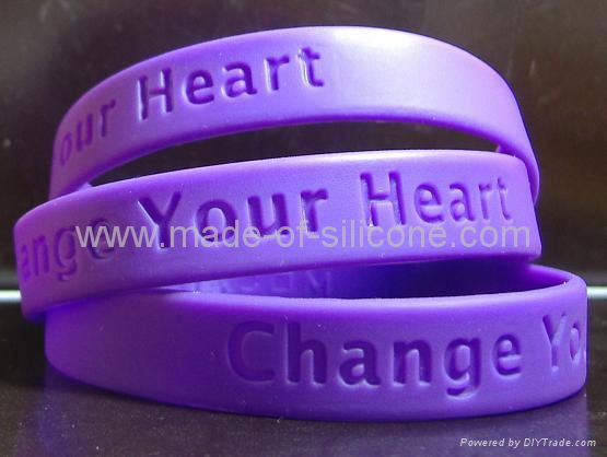 12mm Solid Color Debossed Silicone Wristbands  4