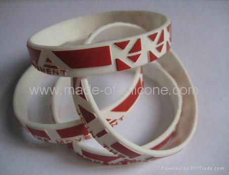 12mm Embossed Printed Silicone Wristbands 4