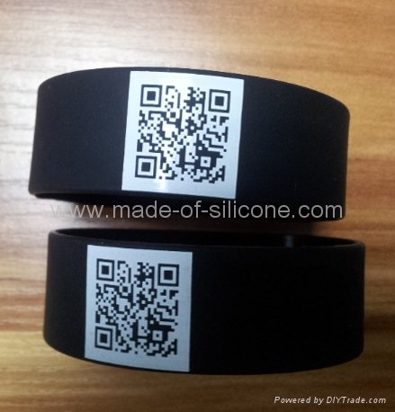 QR code silicone wristband  2
