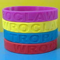 12mm Solid Color Debossed Silicone Wristbands 