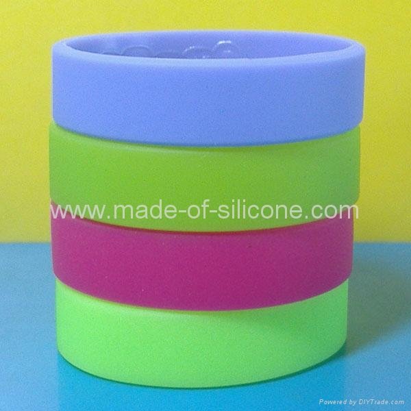 20mm Blank Silicone Wristbands 