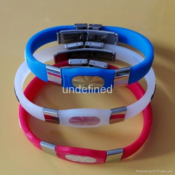 FBM007 Silicone Wristbands with metal clips