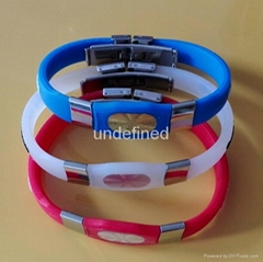 FBM007 Silicone Wristbands with metal clips