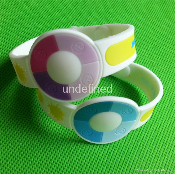 UV Test  Soft  PVC Rubber Bracelets 3