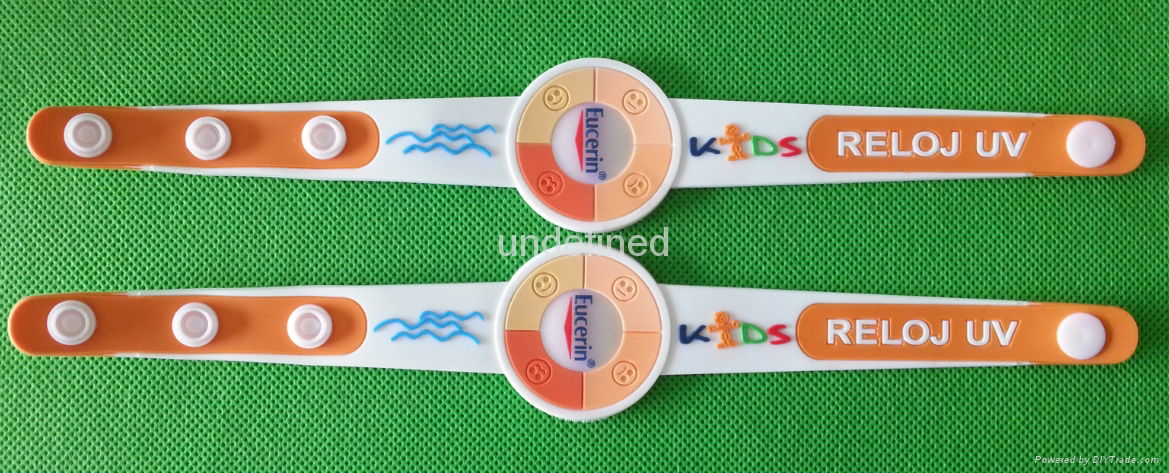 Custom UV Test  Soft  PVC Rubber Bracelets 3