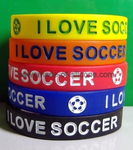 promotional silicone wristbands  3