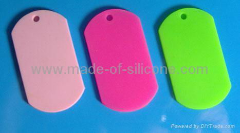 Blank silicone keychains / dog tags 2