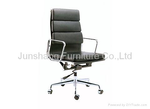 eames Soft Pad swivel management chair  4