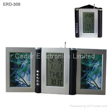 LCD Calendar Clock with FM Radio and Penholder 2