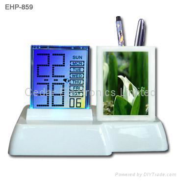 LCD Calendar Clock with FM Radio and Penholder 4