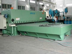 NC front feed hydraulic shear