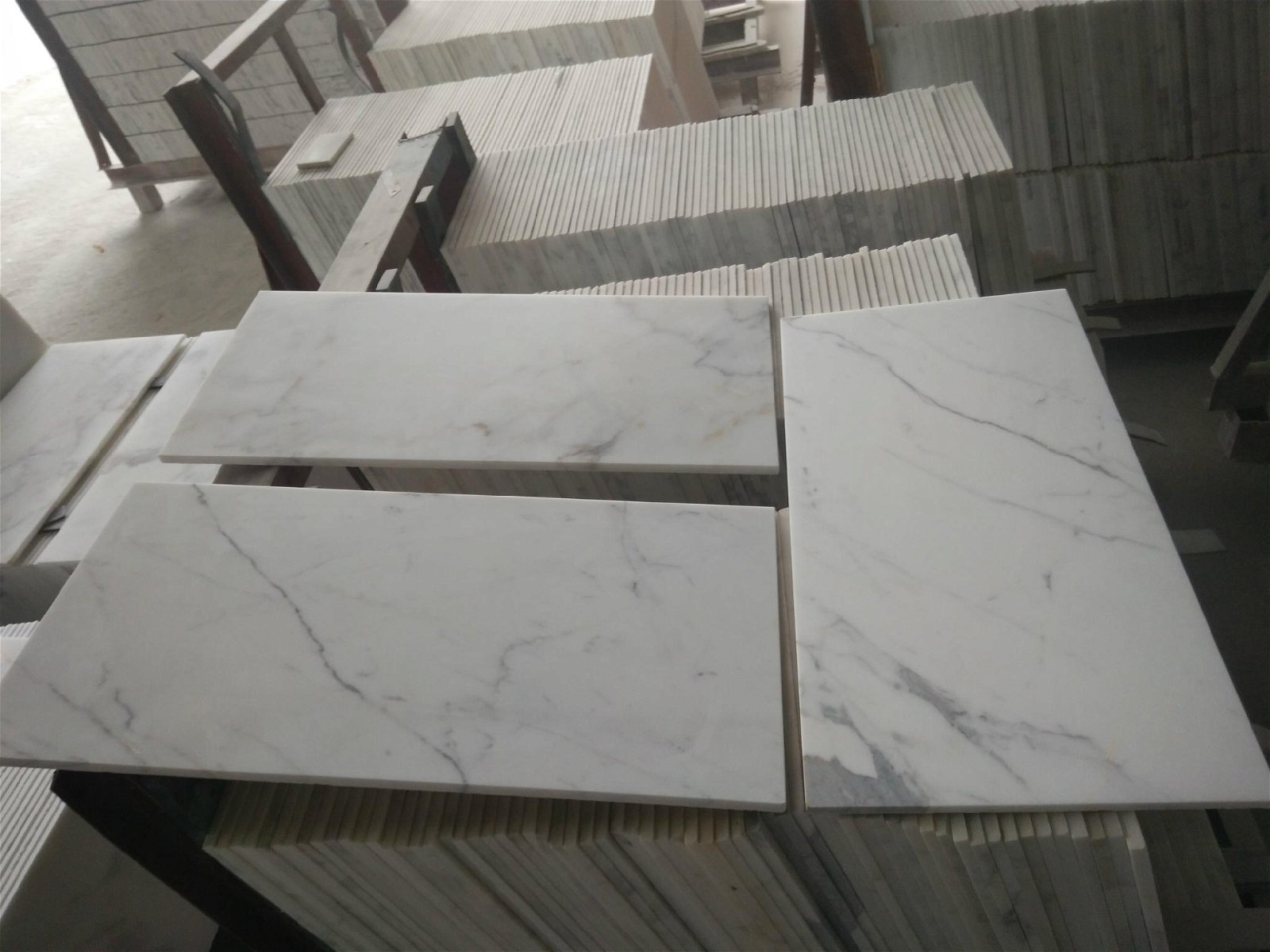 white calacatta 10mm thick marble tile 2