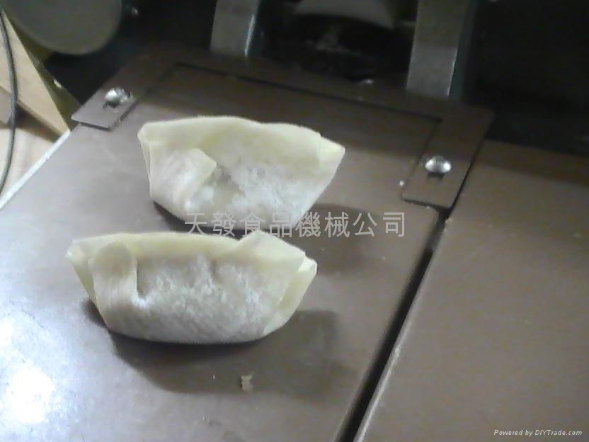 TOSEI tabletop dumpling machine Gyoza maker  4