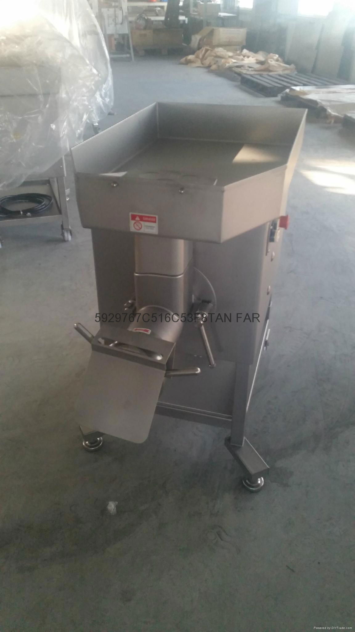 Heavy duty Meat Mincer   two blade style       2