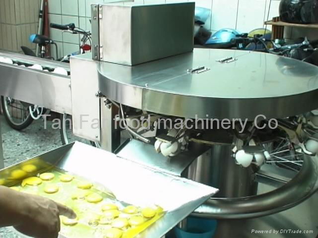 Auto egg breaking machine 2