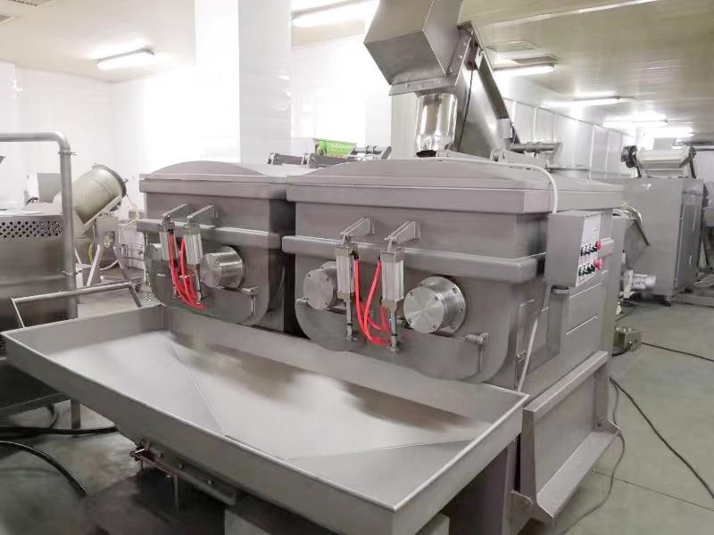 Vacuum Stuffing Mixer 2