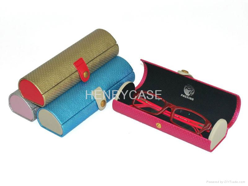 GLASSES CASE