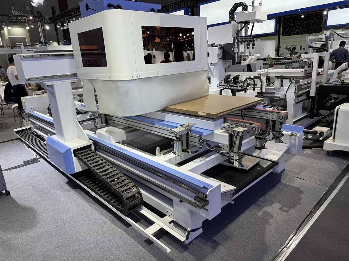 CNC 5 Axis Processing Center Machine (Wooden Door  Any Type of Boards,SHF1132  3