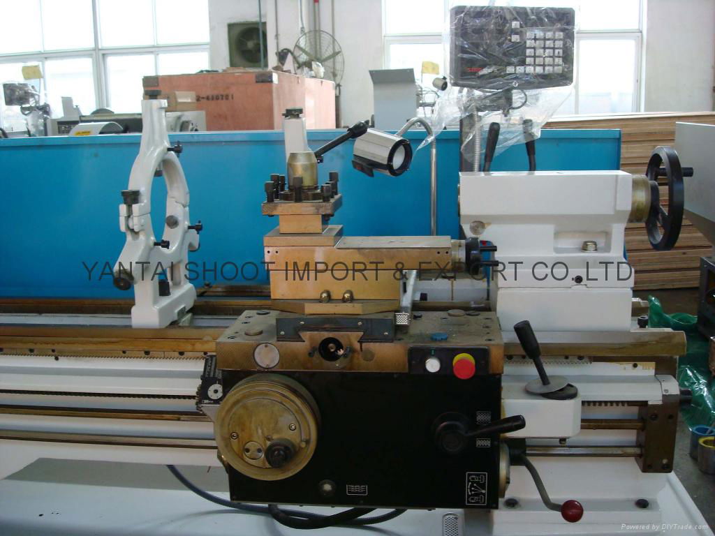 Universal Lathe Machine 4