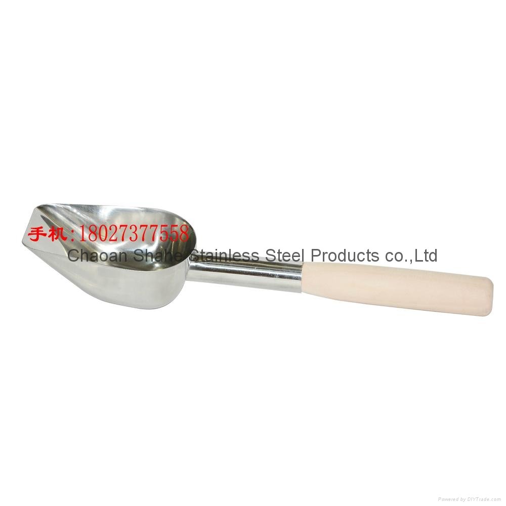 handheld stainless steel Ice scoop with wooden handle