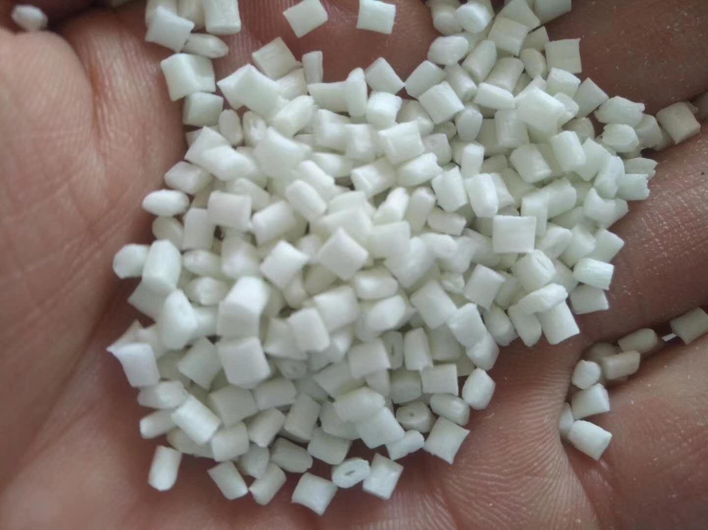 35% glass fiber reinforced  polyamide (PA 6-3-T) 